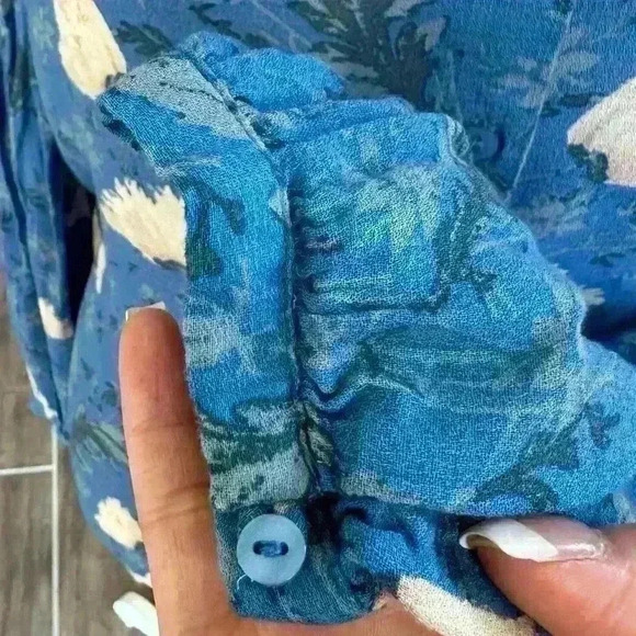 Lucky Brand Sky Blue Floral Blouse - Medium - Picture 4 of 11